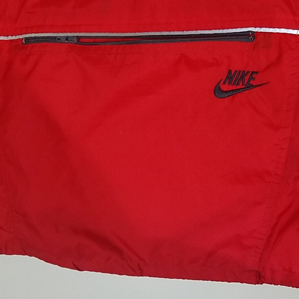 Vintage Nike Windbreaker - Picture 5 of 5